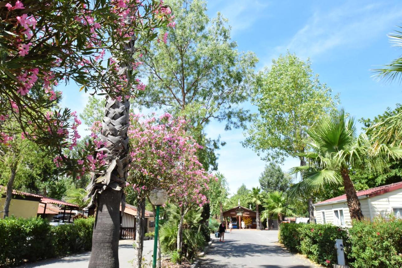 Camping Les Salisses - Maeva Vias Exterior photo